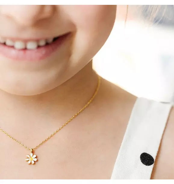Daisy Pendant Necklace
