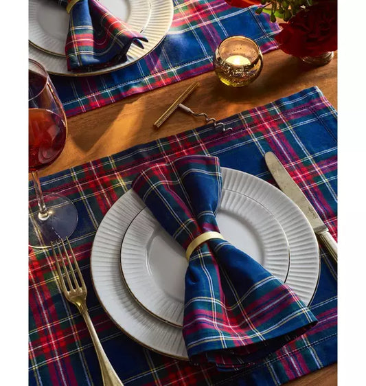 Signature Twill Napkins in Windsor Tartan (Set of 4)