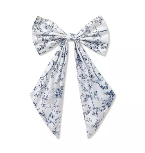 Wreath Bow in Timeless Toile